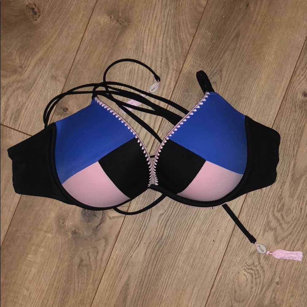 Bathing suit top